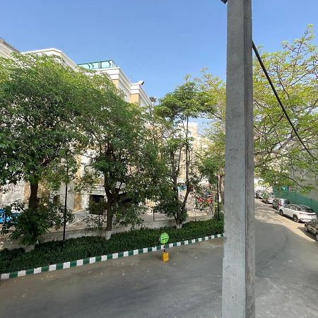 Bedchambers Serviced Apartments, Mg Road Γκουργκάον Εξωτερικό φωτογραφία