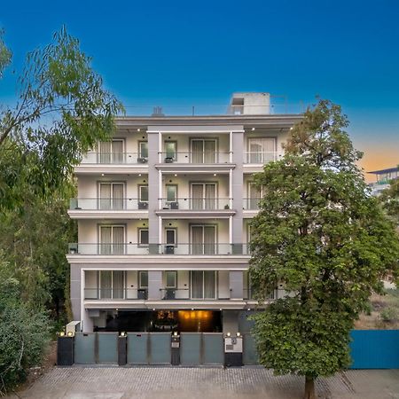 Bedchambers Serviced Apartments, Mg Road Γκουργκάον Εξωτερικό φωτογραφία