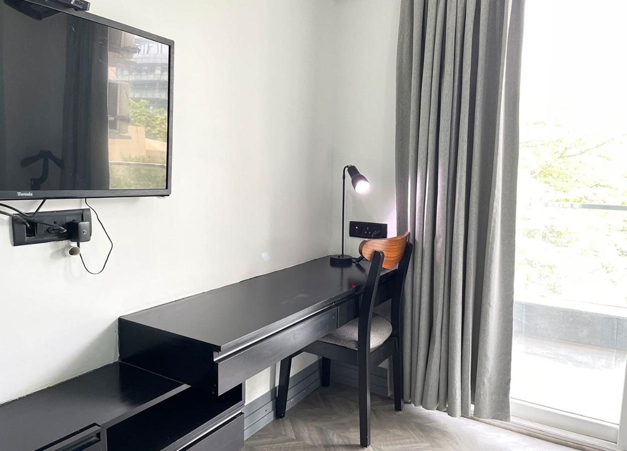 Bedchambers Serviced Apartments, Mg Road Γκουργκάον Εξωτερικό φωτογραφία