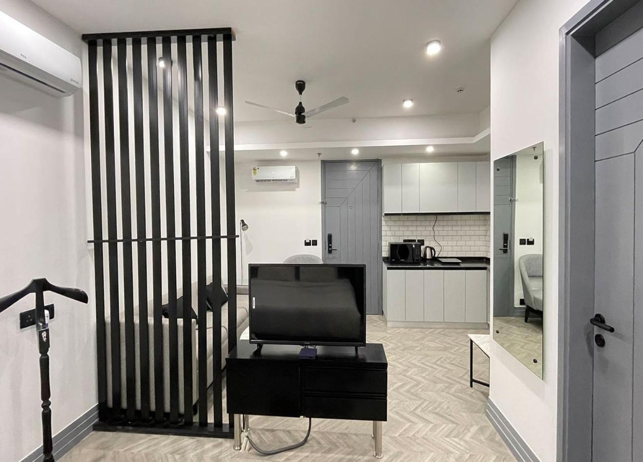Bedchambers Serviced Apartments, Mg Road Γκουργκάον Εξωτερικό φωτογραφία
