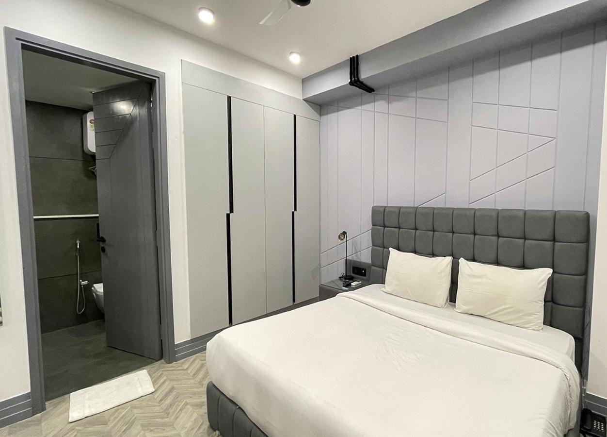 Bedchambers Serviced Apartments, Mg Road Γκουργκάον Εξωτερικό φωτογραφία