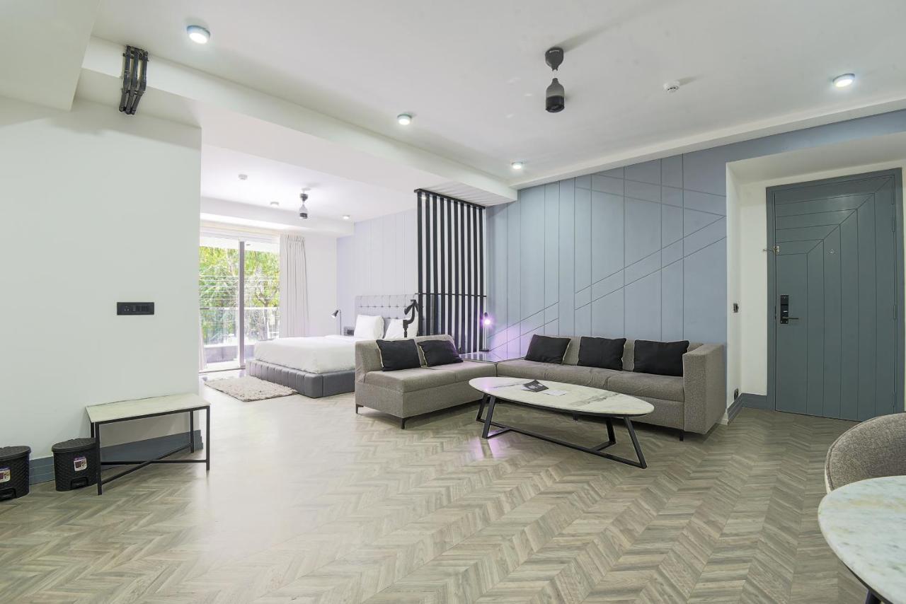 Bedchambers Serviced Apartments, Mg Road Γκουργκάον Εξωτερικό φωτογραφία