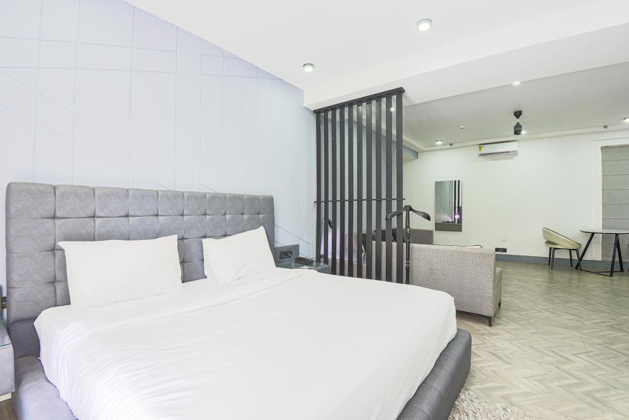 Bedchambers Serviced Apartments, Mg Road Γκουργκάον Εξωτερικό φωτογραφία