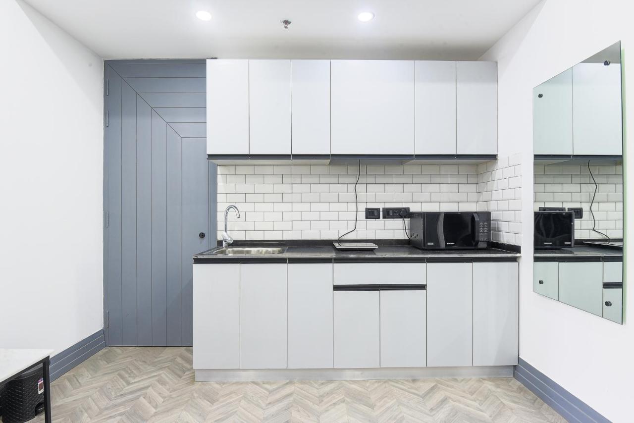 Bedchambers Serviced Apartments, Mg Road Γκουργκάον Εξωτερικό φωτογραφία