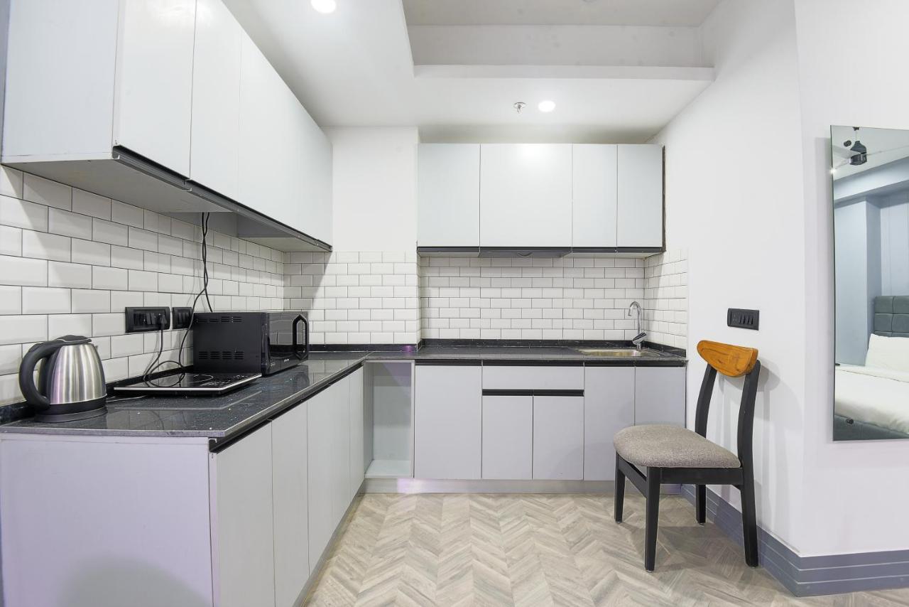Bedchambers Serviced Apartments, Mg Road Γκουργκάον Εξωτερικό φωτογραφία