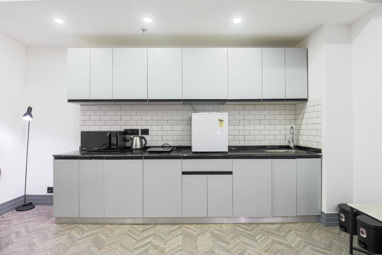 Bedchambers Serviced Apartments, Mg Road Γκουργκάον Εξωτερικό φωτογραφία
