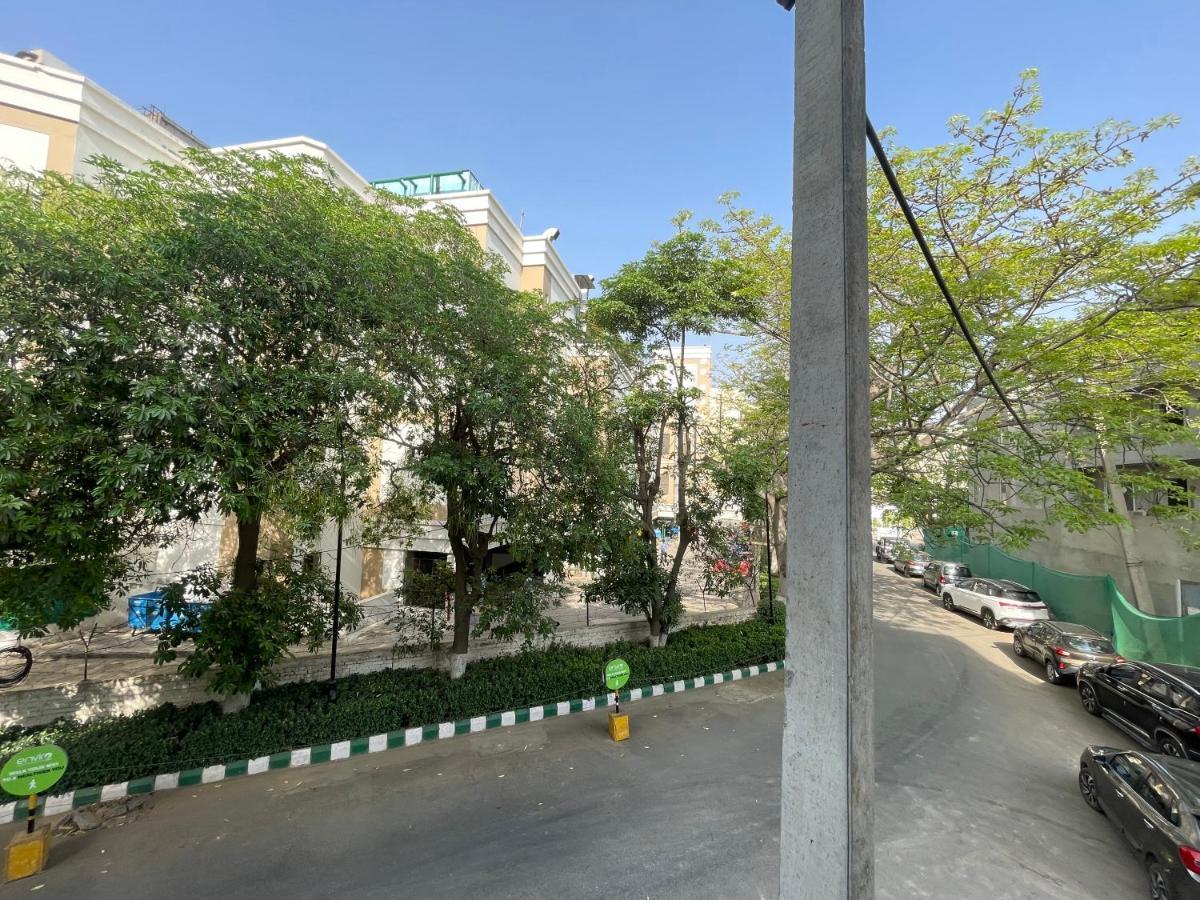 Bedchambers Serviced Apartments, Mg Road Γκουργκάον Εξωτερικό φωτογραφία