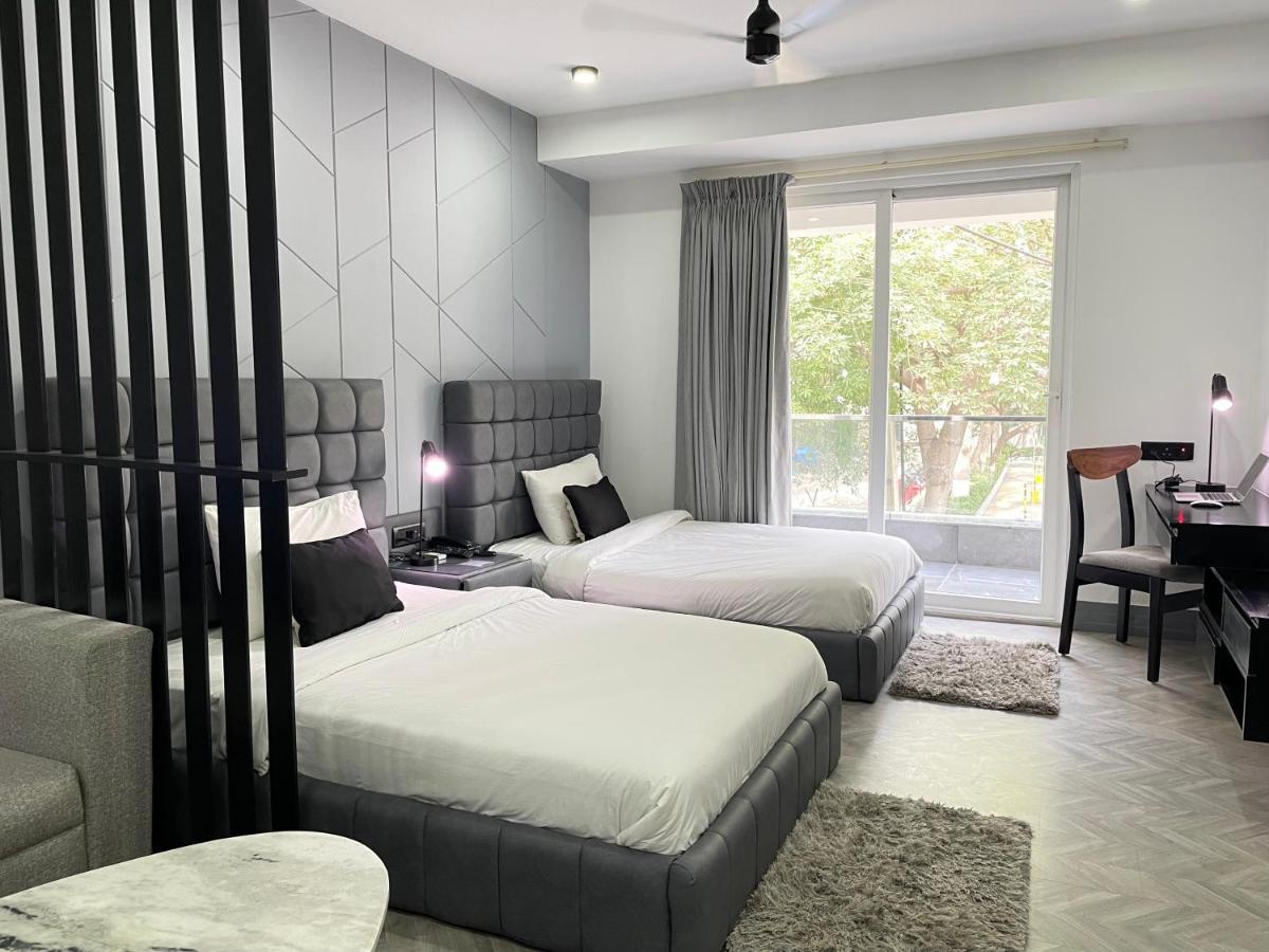 Bedchambers Serviced Apartments, Mg Road Γκουργκάον Εξωτερικό φωτογραφία