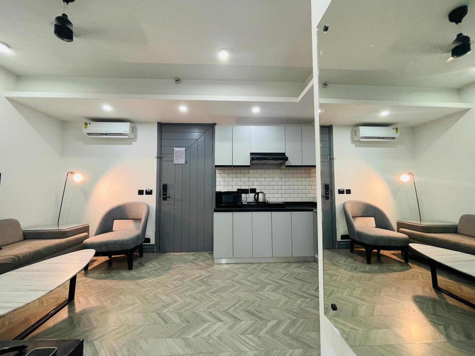 Bedchambers Serviced Apartments, Mg Road Γκουργκάον Εξωτερικό φωτογραφία