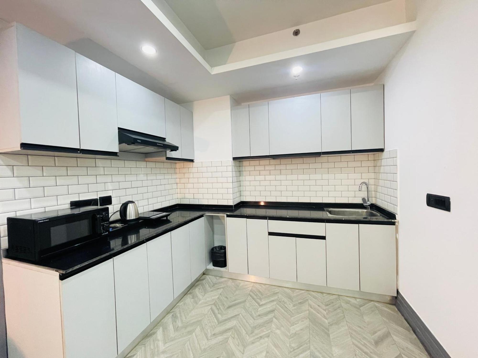 Bedchambers Serviced Apartments, Mg Road Γκουργκάον Εξωτερικό φωτογραφία