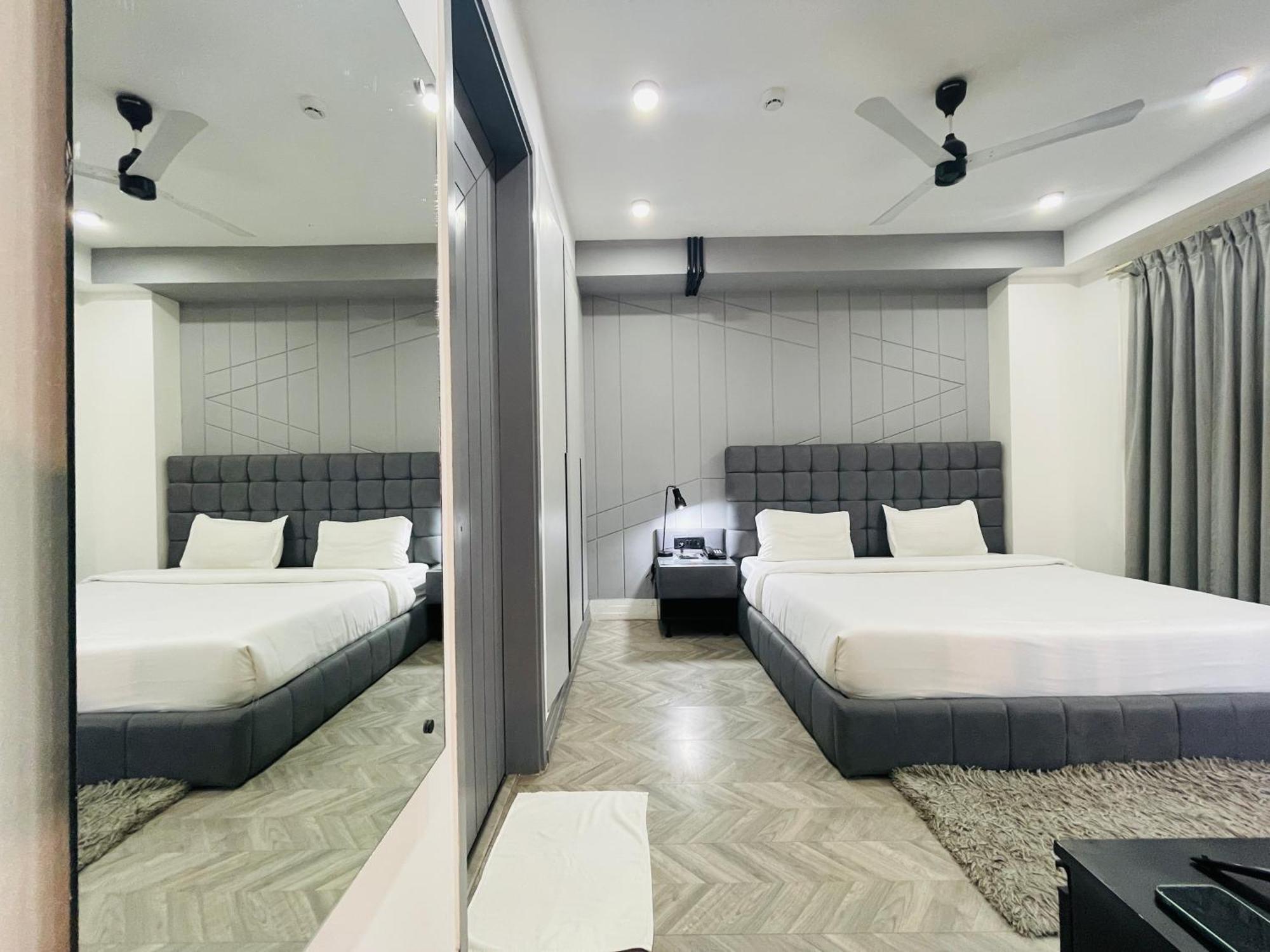 Bedchambers Serviced Apartments, Mg Road Γκουργκάον Εξωτερικό φωτογραφία