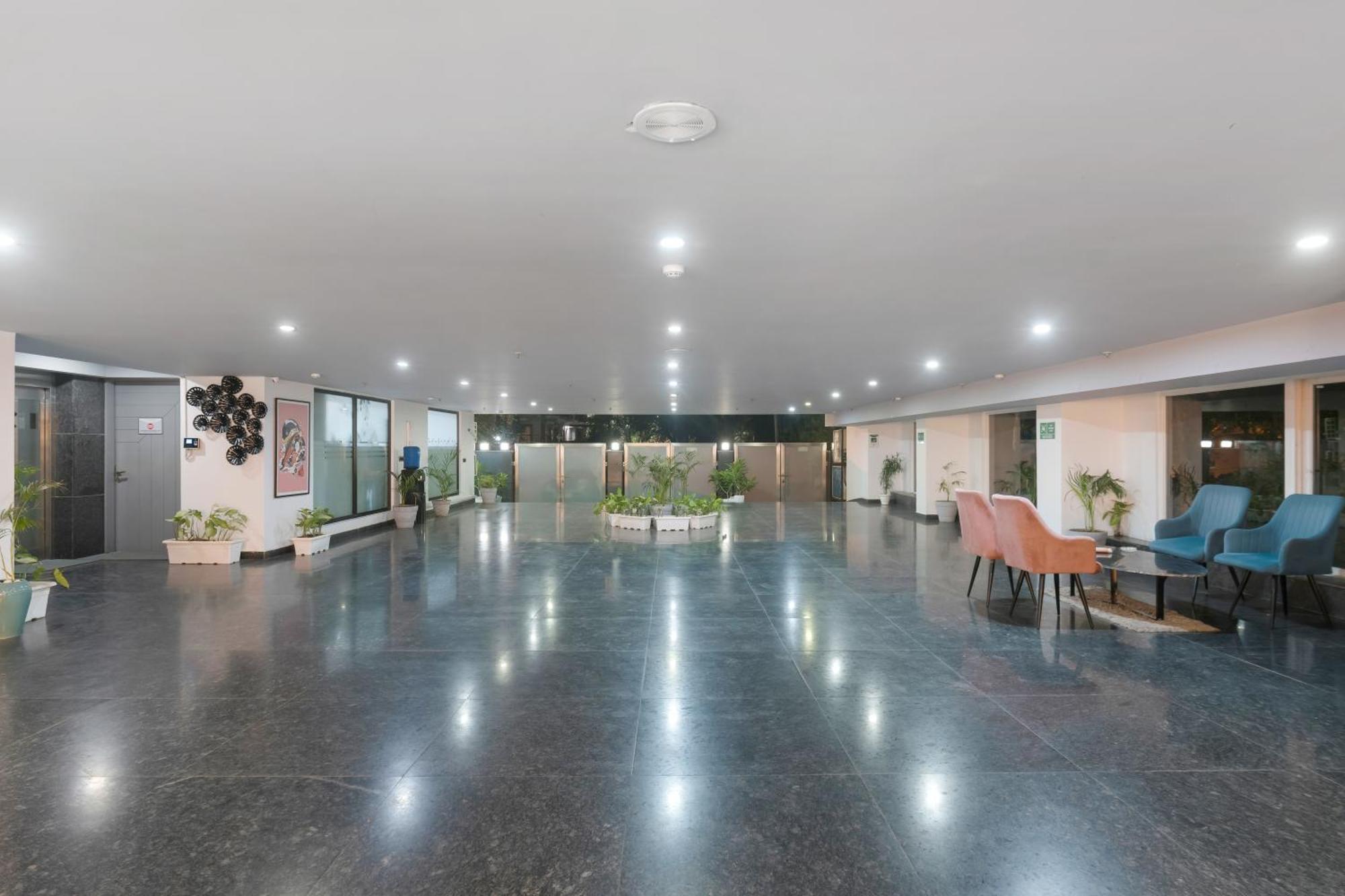 Bedchambers Serviced Apartments, Mg Road Γκουργκάον Εξωτερικό φωτογραφία
