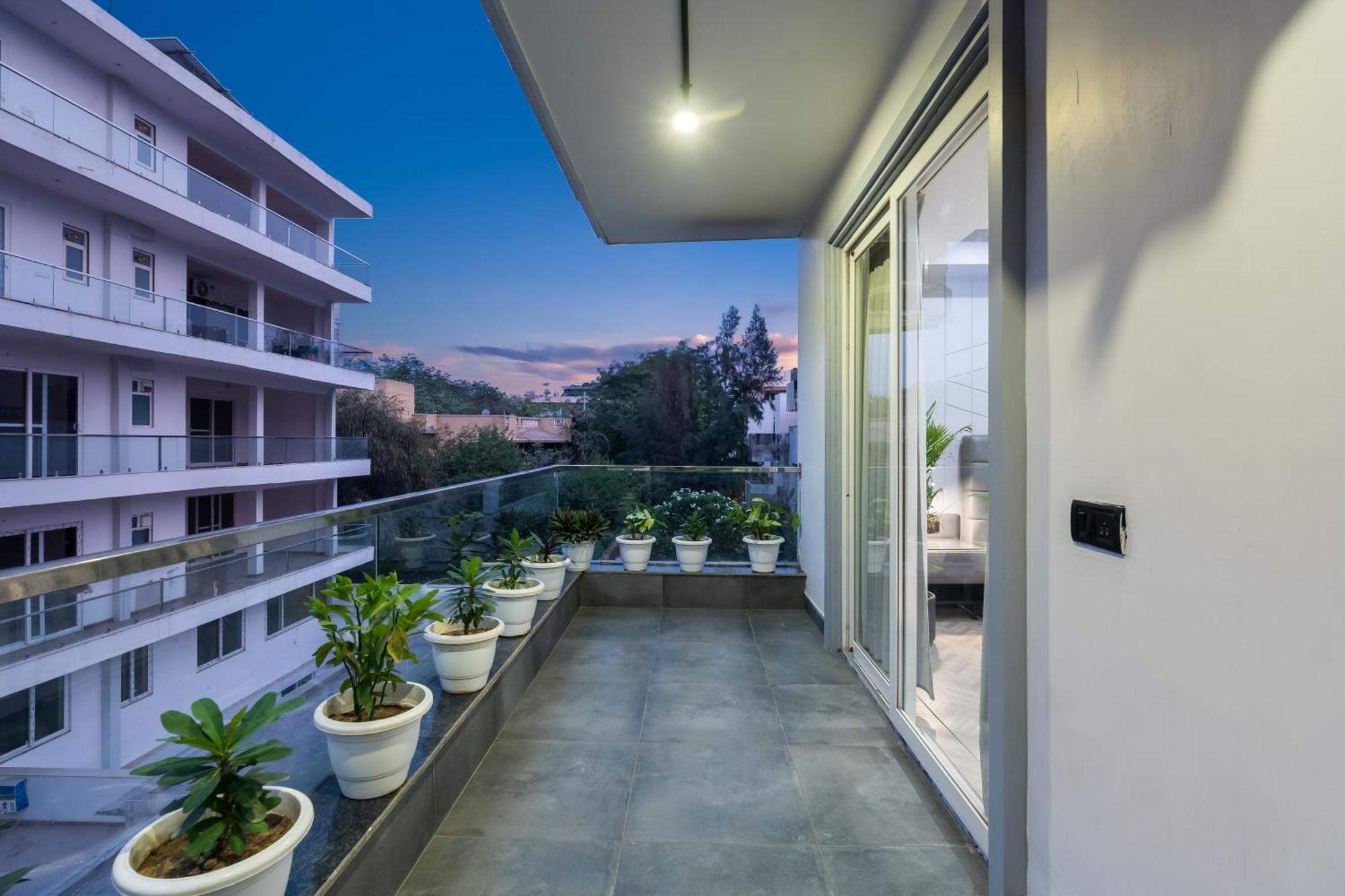 Bedchambers Serviced Apartments, Mg Road Γκουργκάον Εξωτερικό φωτογραφία