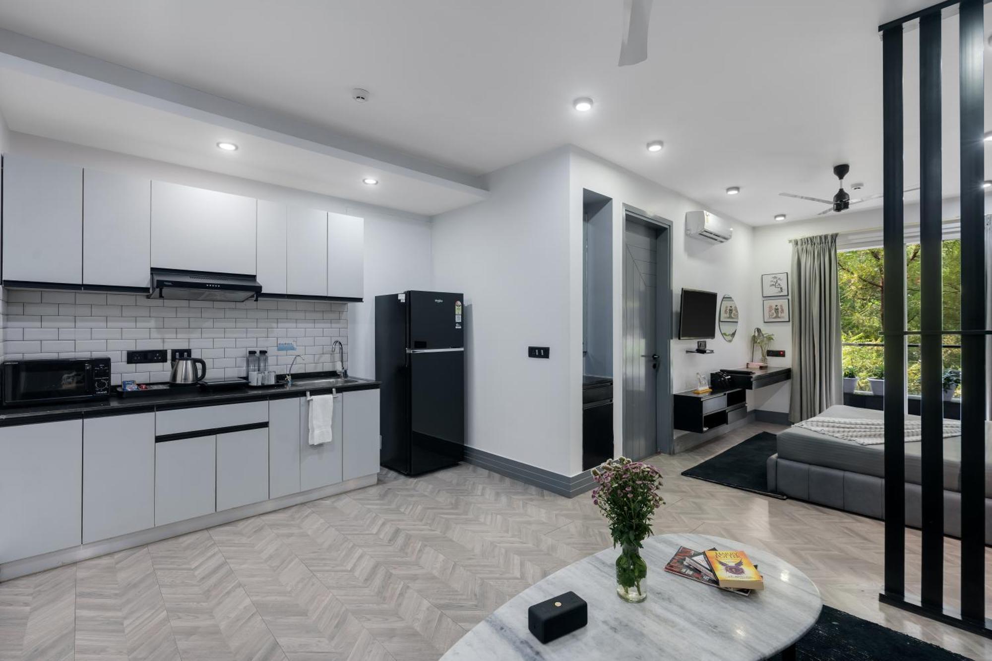 Bedchambers Serviced Apartments, Mg Road Γκουργκάον Εξωτερικό φωτογραφία
