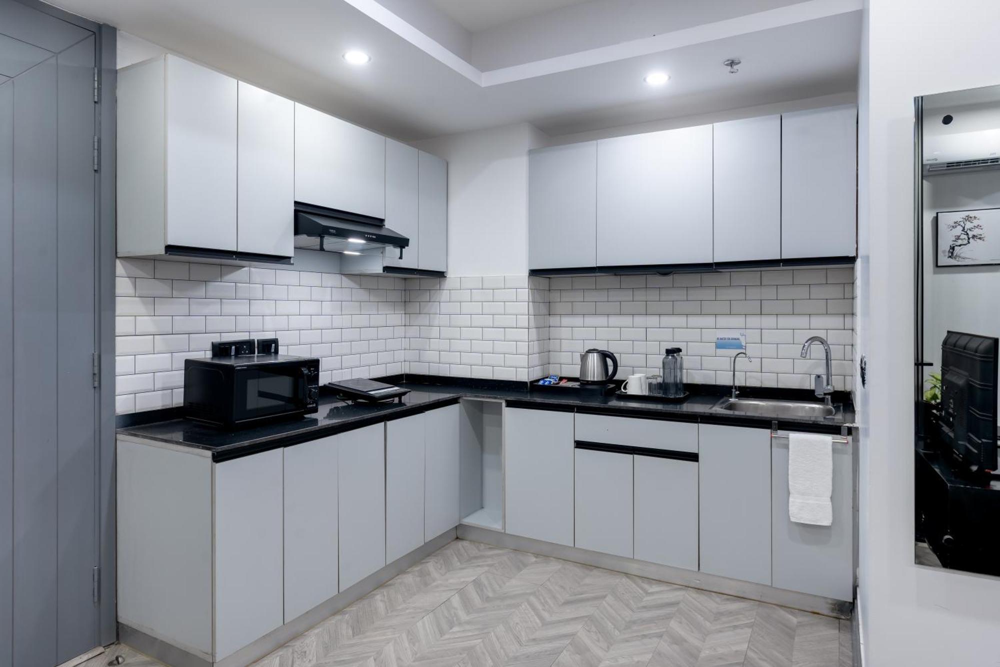Bedchambers Serviced Apartments, Mg Road Γκουργκάον Εξωτερικό φωτογραφία